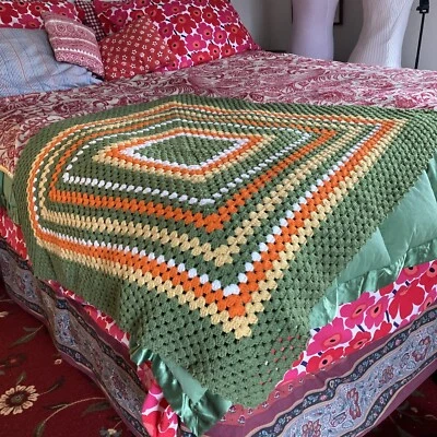 复古手工钩针阿富汗扔 39 英寸方形绿色橙色黄色白色 — 第 1/3 张图片