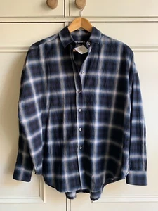 Nagelneues Adaptionsshirt - Bild 1 von 4