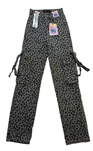 Your Cute Jeans Straight Leg Women's Jeans Size 00 W22 L 29.5 Girl's Leopard New - Picture 1 of 14