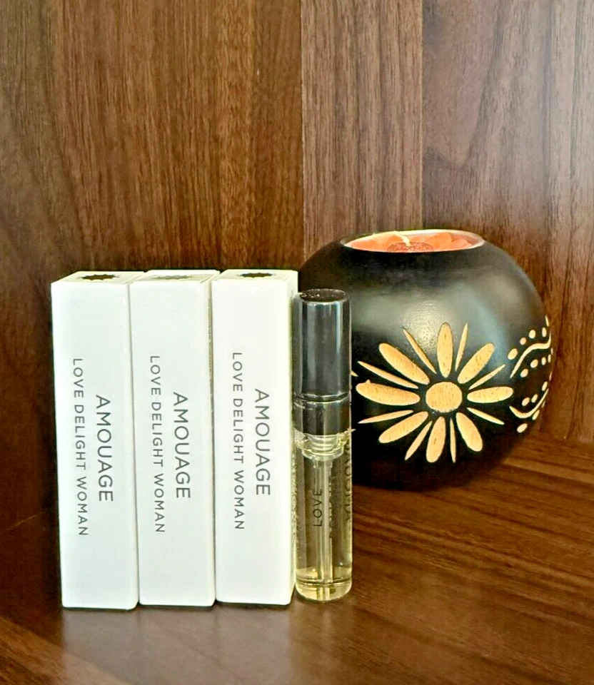 LOTE DE 3 Amouage Love Delight Mujer Eau de Parfum Muestra Spray 2 ml ¡MEJOR PRECIO! Foto 1 de 1
