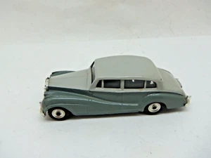 DINKY TOYS 150 ROLLS ROYCE SILVER WRAITH , Good Condition - Picture 1 of 5