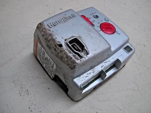 Honeywell 222-48795-01 Water Heater Gas Valve Control Board WV4462A1073 - Picture 1 of 6