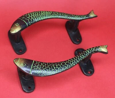 Perilla de manija de puerta estilo victoriano antiguo con forma de pez artesanal de latón R7140 Foto 1 de 4