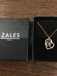 love pendant and 18" chain 10 kt gold Diamonds Zales - Picture 1 of 4