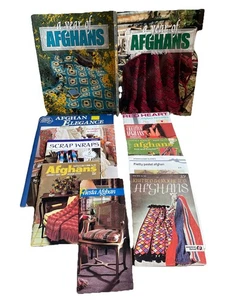 A Year of Afghans 1996 and Book 3 Pattern Craft Book Plus Misc Pamphlets - Imagen 1 de 12
