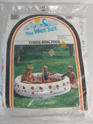 Vintage Intex The Wet Set 3-Ring Swimming Pool 64” x 14” Dated 1982 Hearts - Image 1 of 4