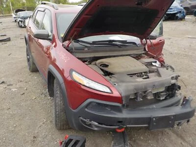 Used Air Bag Module fits: 2014 Jeep Cherokee Air Bag air bag w/tow hooks Grade A — 第 1/4 张图片