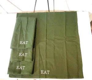 Juego de 4 manteles individuales West Elm algodón EURO tonos verdes oscuros rojos COMER BORDADOS - Imagen 1 de 3