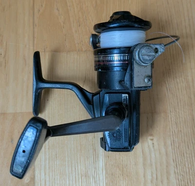 Vintaga Daiwa D1600 Spinning Fishing Reel (Japan, Ball Bearing) - Image 1 of 4