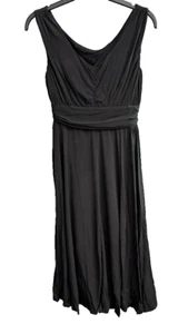 Shape Benefits By chadwicks Black Dress Built In Shape Size 6 Flattering NEW - Picture 1 of 9