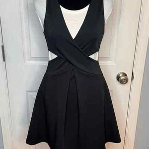 Express Gr. 4 schwarz|Aline|Cut Out|Cocktailkleid - Bild 1 von 8