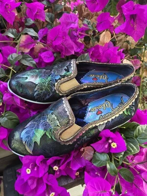 Irregular Choice Loafer Slipper Flats  Women's 36 Iridescent Leaves - Image 1 of 4
