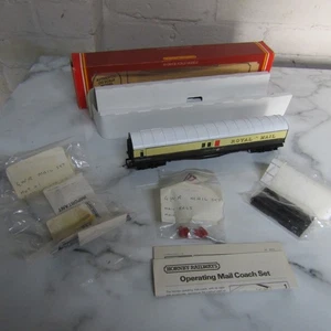 Hornby R440 GWR Betriebspostwagen Set verpackt - mit Versandtaschen etc etc - Bild 1 von 10