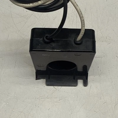 CR MAGNETICS CR2SFL-301 RATIO 300:5 A RF 2.0 ACC CLASS 1% 8VA *CHIPPED* - Image 1 of 4