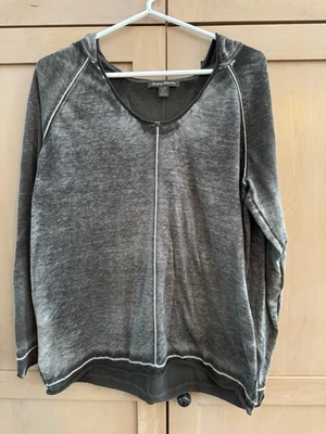 TOMMY BAHAMA PULLOVER LIGHTWEIGHT HOODIE LARGE WITH CREAM RAGLAN DETAIL - Image 1 of 4