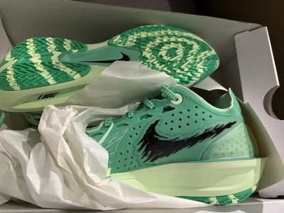 Nike G.T. Cut 3 EYBL Women's Basketball Shoes Size 6 - Image 1 of 4