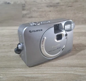 Fujifilm FinePix A101 Digitalkamera - Silber - 1.3MP - getestet und funktionsfähig - Bild 1 von 5