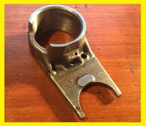 *RIGHT SIDE SHIFT FORK ALL 3 SPEED CT70 'S ALL Z50_THRU_1999 XR50_XR70 (60R)  - Picture 1 of 2