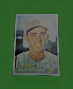 1957 Topps Baseball Cards Cincinnati Red Legs Jerry Lynch OF #358 Ex No Creases - Picture 1 of 2