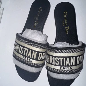 CD Womens Dway Slide size 7 pre-owned - Picture 1 of 3