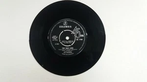 The Shadows -The War Lord / I Wish I Could Shimmy... - 7" single - Near MINT - Imagen 1 de 2