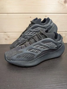 Adidas Yeezy 700 V3 Dark Glow Black UK 9.5 EU 43.5 US 9.5 Low Trainers GX6144 - Picture 1 of 14