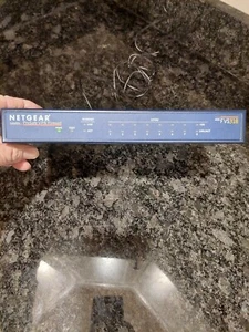 NETGEAR VPN FVS318 ProSafe 8-port Gigabit Wireless Firewall and Power Supply - Picture 1 of 4