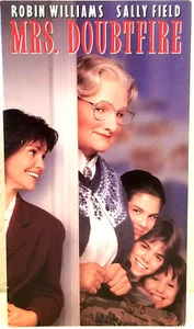 Mrs. Doubtfire VHS 1994 Robin Williams Sally Field Pierce Brosnan FAMILY FUN - Picture 1 of 4