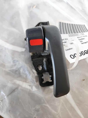 Toyota Camry 1993 sedán manija de puerta interior delantera 4 puertas lado derecho del pasajero Foto 1 de 4