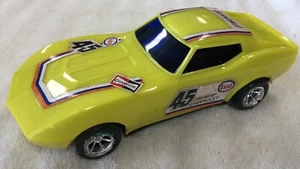 New Schuco Corvette Stingray, Friction Powered - Picture 1 of 12