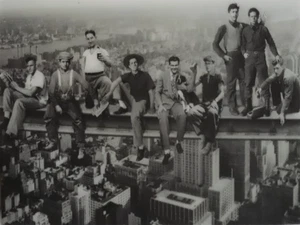 Postal lenticular de Iron Workers a la hora del almuerzo - PARODIA - parpadeo-1932 - Imagen 1 de 2