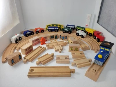 Conjunto de trem de madeira Conductor Carl (46 peças) *Leia a descrição* - Imagem 1 de 4