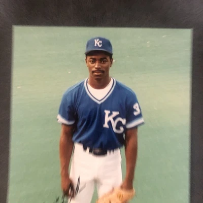 (7) Lote de FOTO AUTOMÁTICA assinada por Tom Flash Gordon 8 x 10 preta - KC Kansas City Royals - Imagem 1 de 4