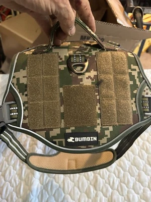 Arnés táctico para perros BUMBIN para perros medianos TIK Tok No Pull Bosque camuflaje perro Foto 1 de 4