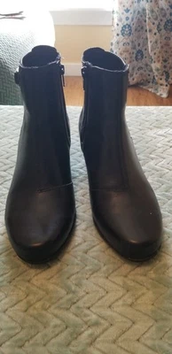 Clarks Artisan Womens Boots Black leather size 8.5M - Image 1 of 3