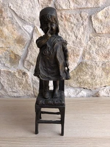 Scultura Vintage In Bronzo, Bimba Su Sedia - Foto 1 di 13