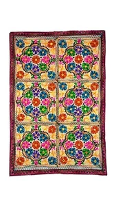 Indien Traditional Wall Hanging Aari Embroidered Floral Mirrored 90 x 132.5 cm - Picture 1 of 7