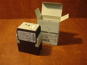 Telemecanique RM3 TAR112QN7 phase assymetry control relay 380V - Picture 1 of 4