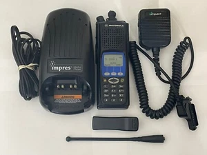Motorola XTS5000 Model III 700/800Mhz P25 Radio AES-256 H18UCH9PW7AN FPP - Zdjęcie 1 z 10