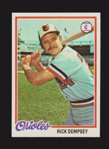Rick Dempsey Baltimore Orioles 1978 Topps #367 casi nuevo como nuevo B - Imagen 1 de 2