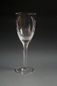 LALIQUE ANGEL CHAMPAGNE CRYSTAL GLASS - Picture 1 of 4