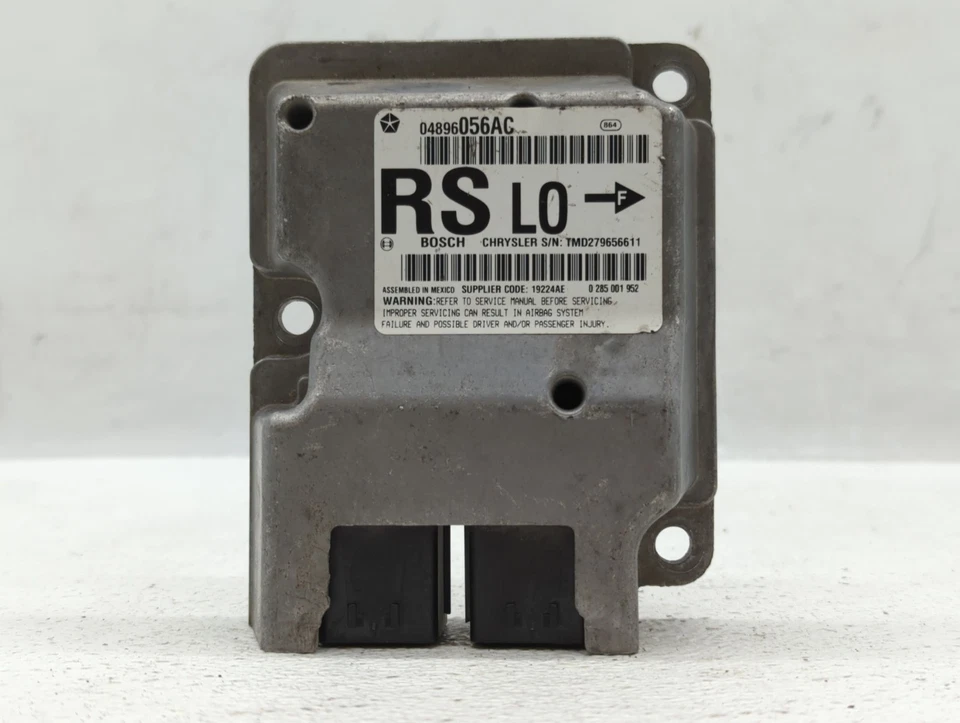 Chrysler Town & Country 2006 módulo de control de chasis Ccm Bcm control de carrocería EWAKH Foto 1 de 4