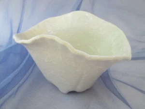 Vintage Mid Century White + White Splatter  SHAWNEE USA # 2504 Planter / Vase  - Picture 1 of 4