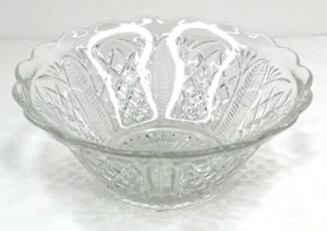Vintage Pressed Glass Bowl W/ Diamond Pattern & Scalloped Edge 5.25" Diameter - Picture 1 of 5