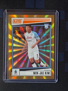 Min-Jae Kim /35 Panini Score 22-23 Napoli Rookie - Foto 1 di 2