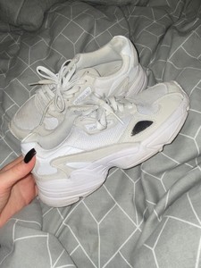 adidas falcon xr