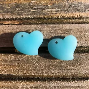 2 Pieces Cultured Sea Glass Puffed Heart Drilled - 18mm Lt Opaque Turquoise Bay - Picture 1 of 5