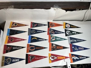 Conjunto De Colección Equipos de Fútbol Americano NFL Pequeños Mini Banderines de Fieltro 4" X 9" Lote 20 - Imagen 1 de 14