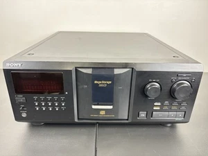 Sony CDP-CX300 Mega Storage 300 disc CD player changer PARTS ONLY READ - Picture 1 of 11