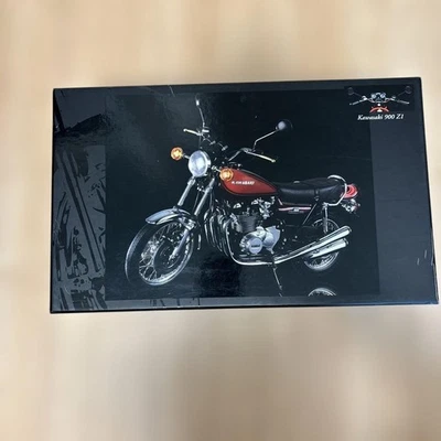 Minichamps Kawasaki 900z1 73 Diecast Motorcycle Model Replica Collectible - Image 1 of 4